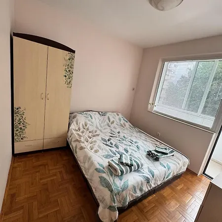 Апартамент Sea Breeze Варна